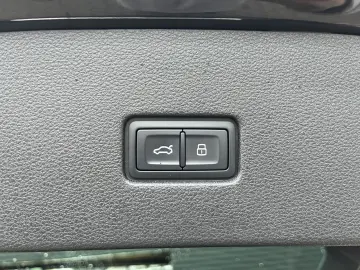 AUDI Q8 2x S line 50 TDI HD-MATRIX AHK 360 KAMERA