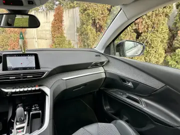 Peugeot 3008 2019 1.5 diesel 130cp Carplay Rate Garantie