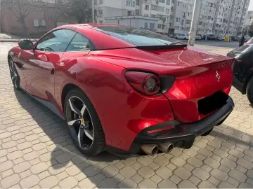 FERRARI Portofino M
