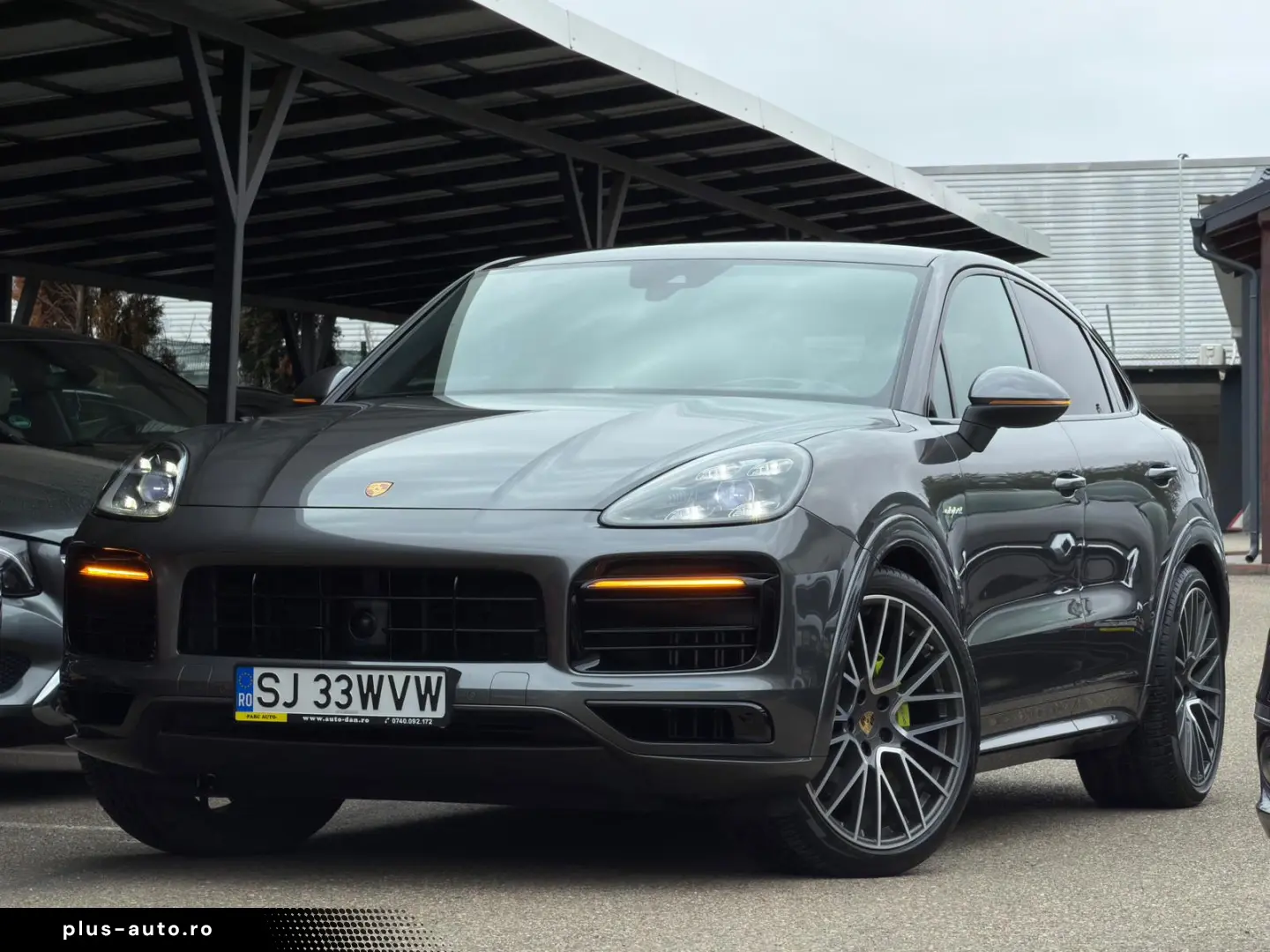 Porsche Cayenne Hybrid benzina