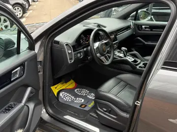 Porsche Cayenne Hybrid benzina