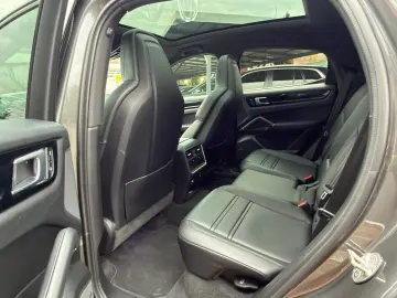 Porsche Cayenne Hybrid benzina