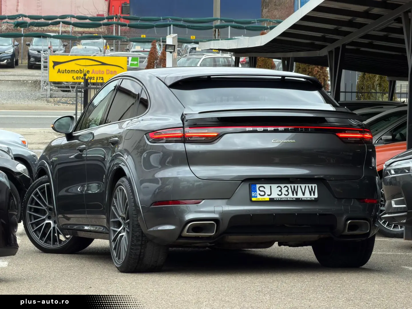 Porsche Cayenne Hybrid benzina