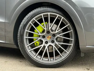 Porsche Cayenne Hybrid benzina