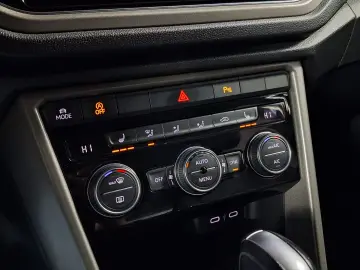 VOLKSWAGEN T ROC DESIGN 2.0TDI DSG 150CP 2022