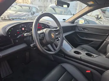 PORSCHE Taycan Sport Turismo Pano Active Suspension ACC