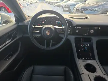 PORSCHE Taycan Sport Turismo Pano Active Suspension ACC