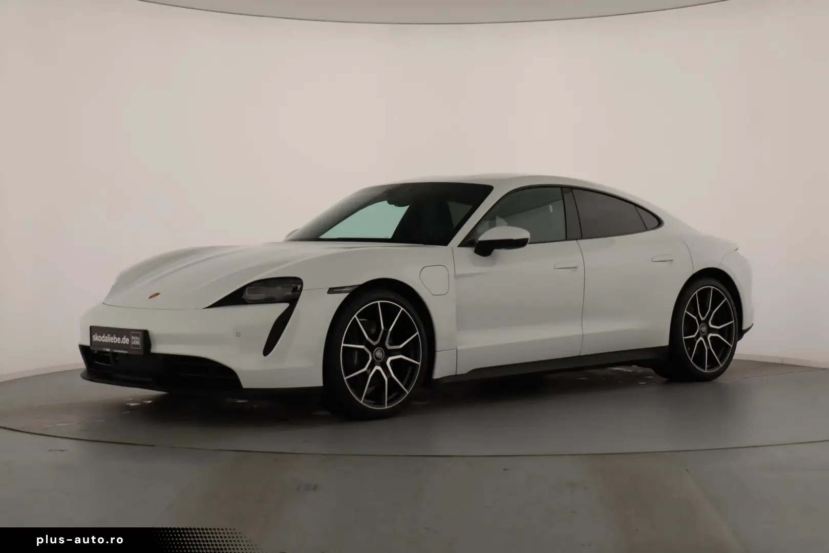 PORSCHE TAYCAN MATRIX-LED LUFTFEDERUNG RÜCKFAHRKAMERAuvm