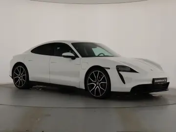 PORSCHE TAYCAN MATRIX-LED LUFTFEDERUNG RÜCKFAHRKAMERAuvm