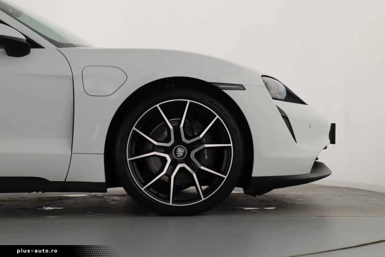 PORSCHE TAYCAN MATRIX-LED LUFTFEDERUNG RÜCKFAHRKAMERAuvm