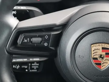 PORSCHE TAYCAN MATRIX-LED LUFTFEDERUNG RÜCKFAHRKAMERAuvm