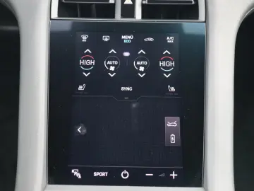 PORSCHE TAYCAN MATRIX-LED LUFTFEDERUNG RÜCKFAHRKAMERAuvm