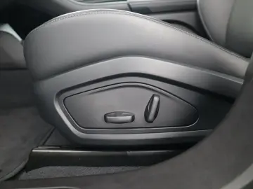 PORSCHE TAYCAN MATRIX-LED LUFTFEDERUNG RÜCKFAHRKAMERAuvm