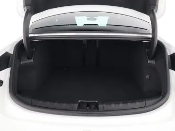 PORSCHE TAYCAN MATRIX-LED LUFTFEDERUNG RÜCKFAHRKAMERAuvm