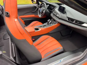 BMW i8 Roadster  Aerody.  Laser  Head-Up  Navi-Prof.