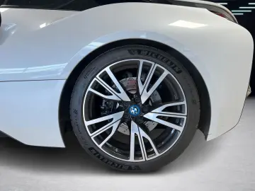 BMW Exclusive    HUD   Laser   H & K   Comfort Acces