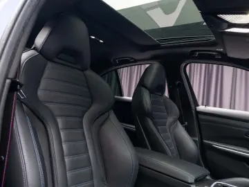 BMW 330 e xDr M SPORT