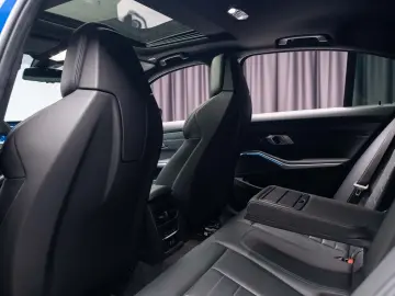 BMW 330 e xDr M SPORT