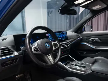 BMW 330 e xDr M SPORT