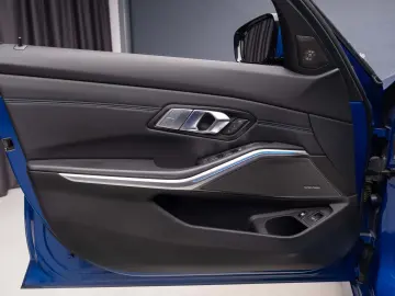 BMW 330 e xDr M SPORT