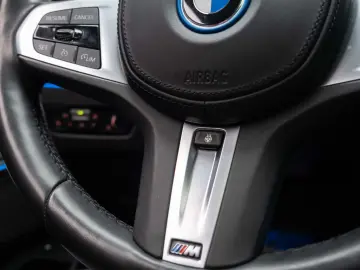 BMW 330 e xDr M SPORT