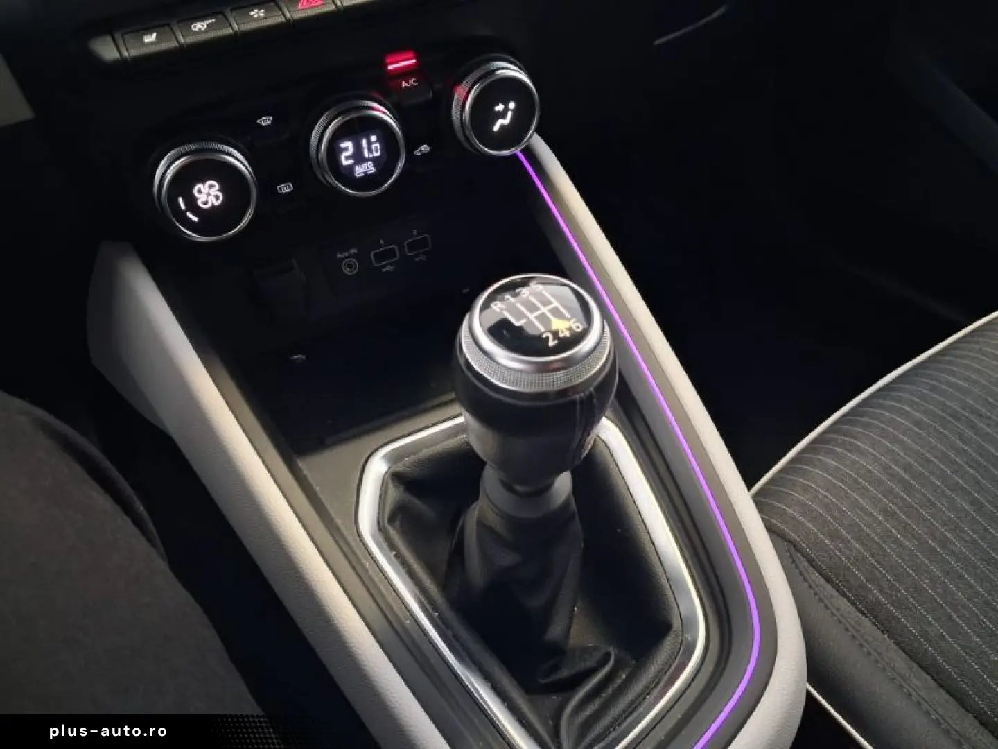 RENAULT CLIO 1.0 TCe 90CP Intens