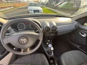 Dacia Duster Benzina 1.6 2011 Manuala