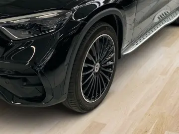 MERCEDES-BENZ GLC 200 4M  AMG NIGHT AHK MEMO 360 KAM SHZ LED