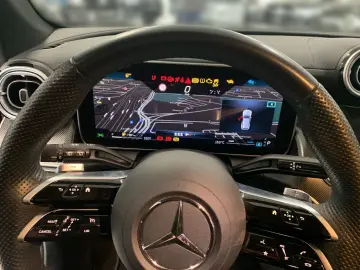 MERCEDES-BENZ GLC 200 4M  AMG NIGHT AHK MEMO 360 KAM SHZ LED