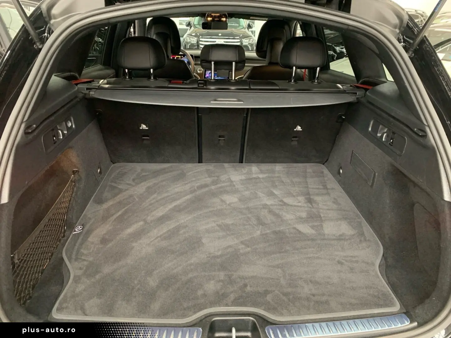 MERCEDES-BENZ GLC 200 4M  AMG NIGHT AHK MEMO 360 KAM SHZ LED