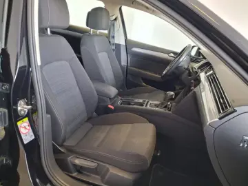 VOLKSWAGEN PASSAT Advance 1.5 TSI ACT DSG 150 CP