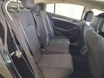 VOLKSWAGEN PASSAT Advance 1.5 TSI ACT DSG 150 CP