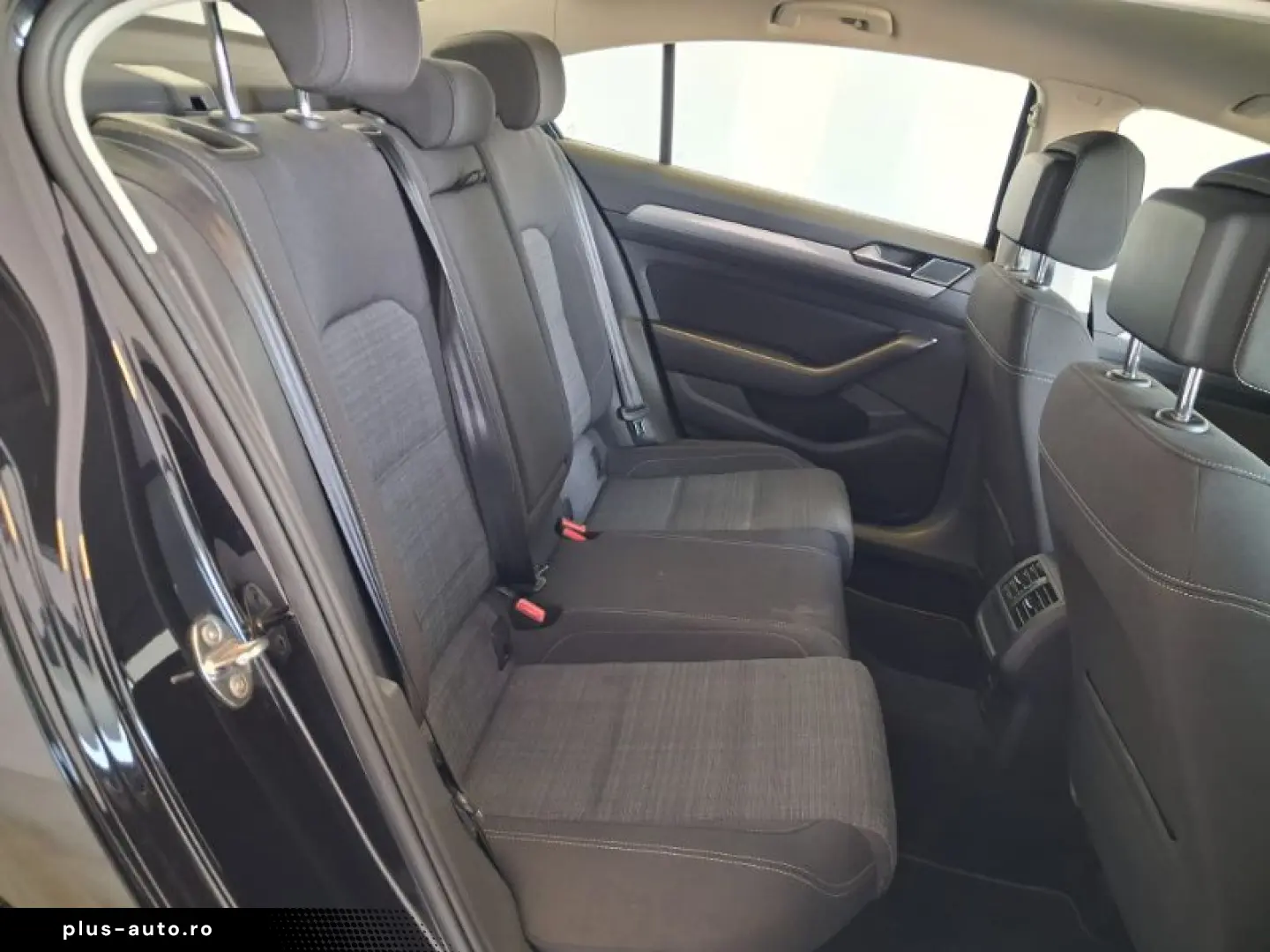 VOLKSWAGEN PASSAT Advance 1.5 TSI ACT DSG 150 CP