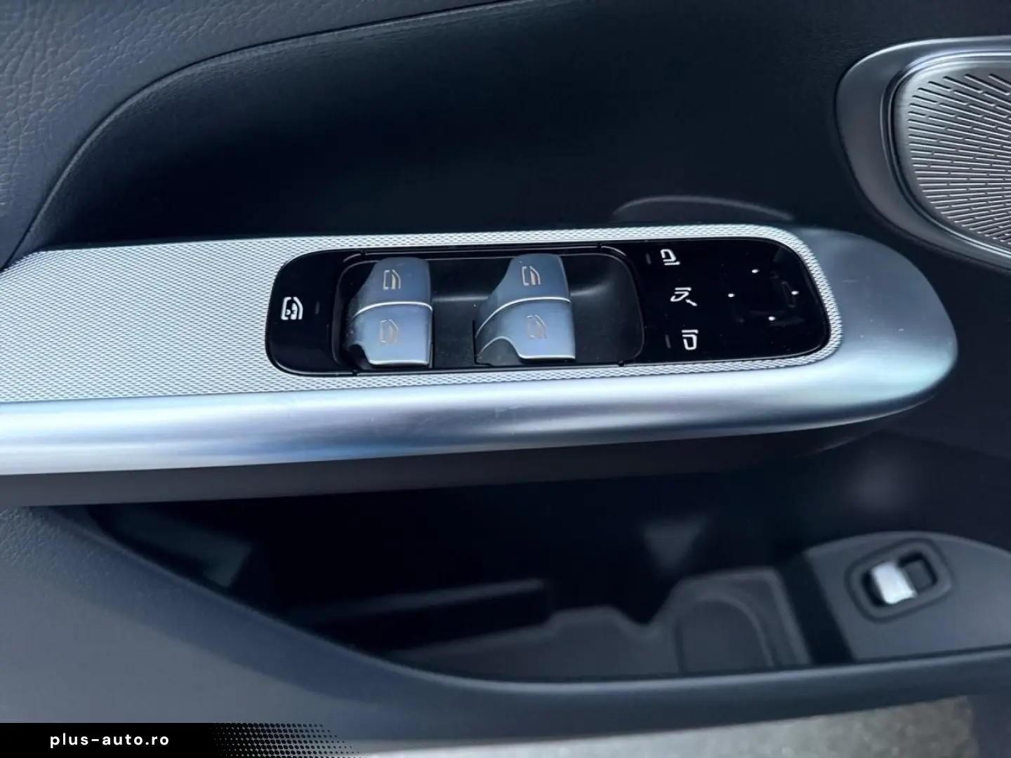 MERCEDES-BENZ GLC 300 d 4M AMG Pano Digital Light Burmester