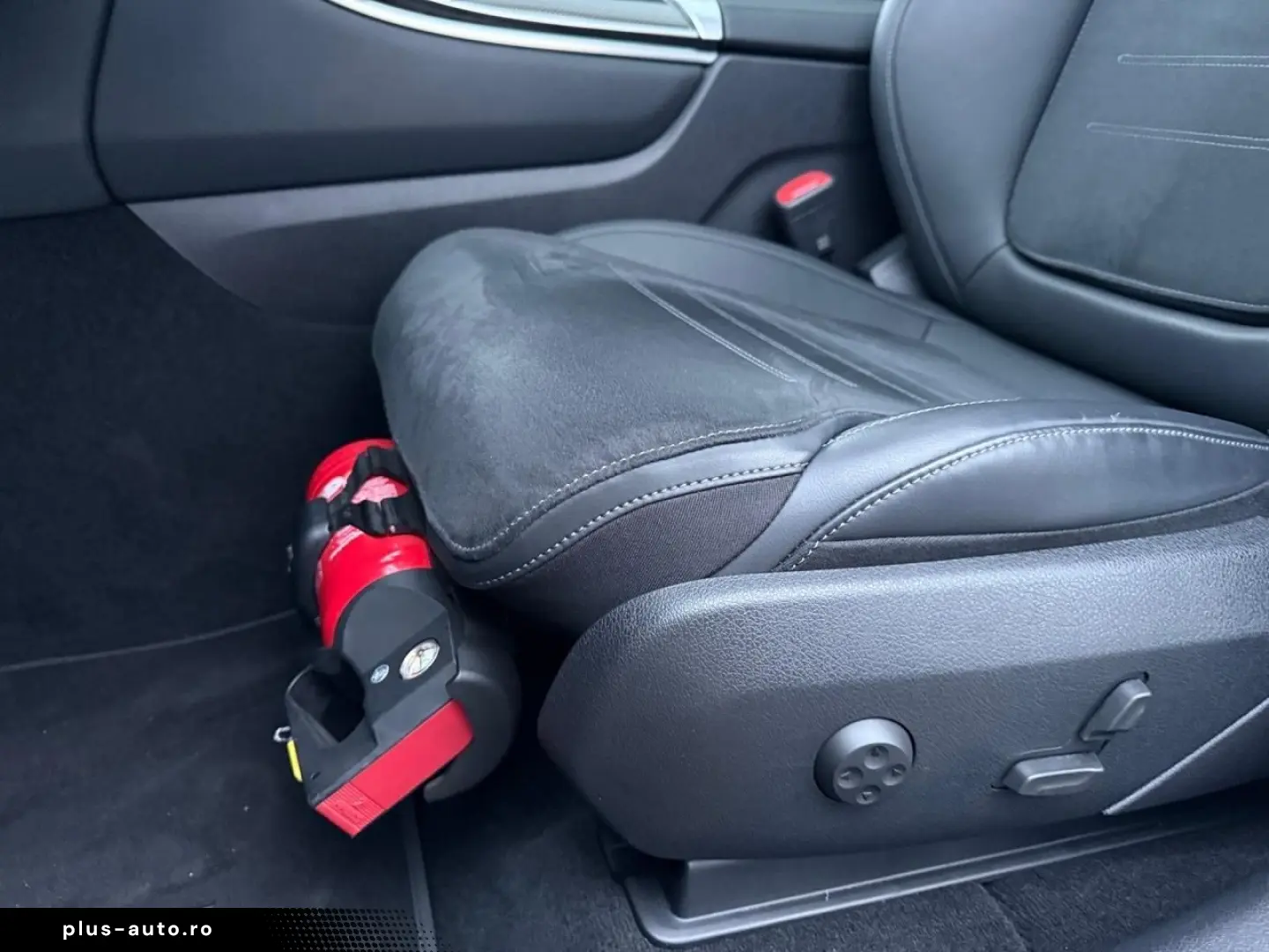 MERCEDES-BENZ GLC 300 d 4M AMG Pano Digital Light Burmester