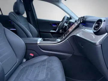 MERCEDES-BENZ GLC 300 d 4M AMG Pano Digital Light Burmester