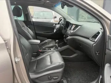 Hyundai Tucson Diesel 2.0 2017 Manuala