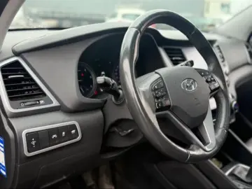 Hyundai Tucson Diesel 2.0 2017 Manuala