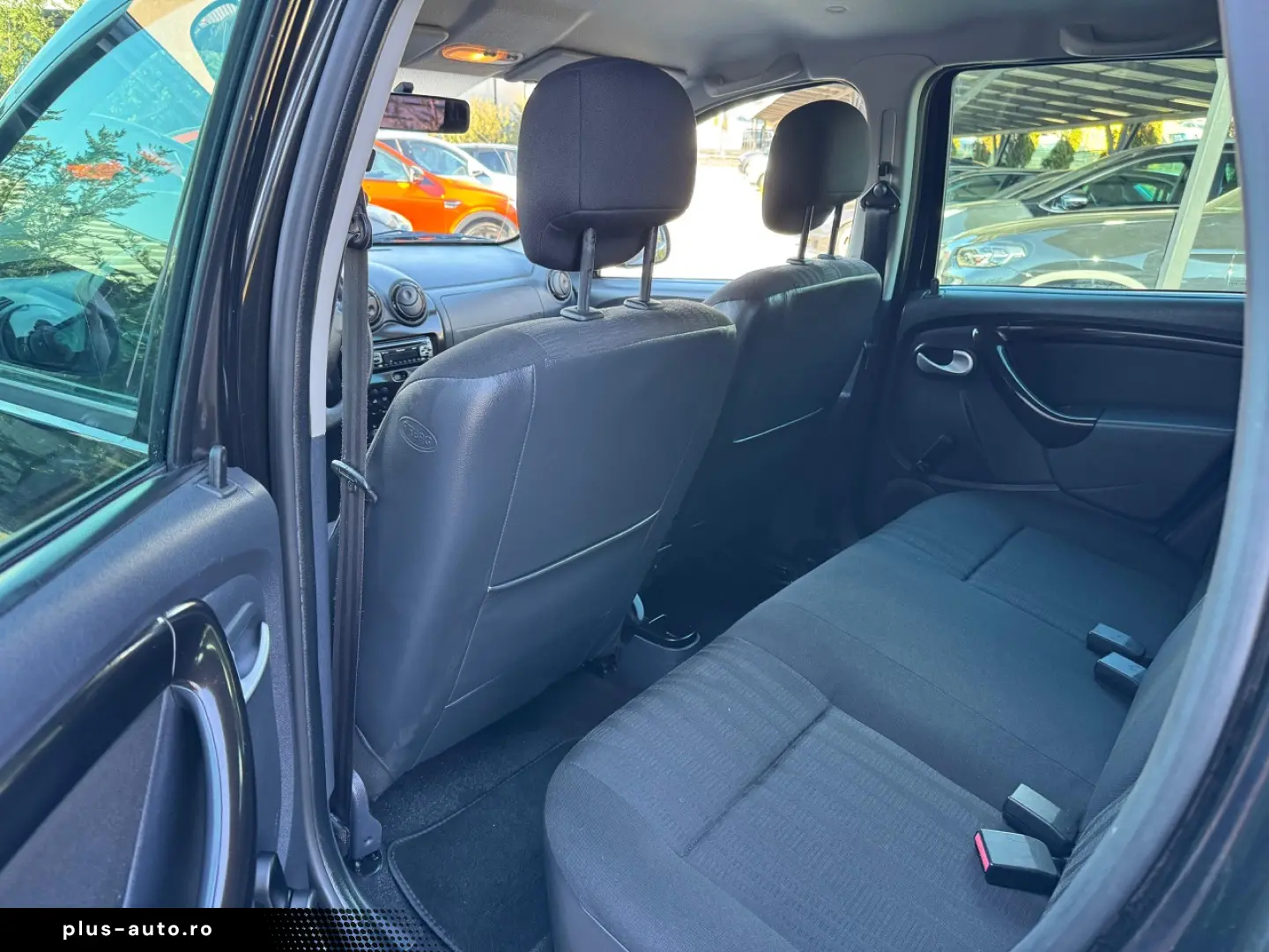 Dacia Duster Benzina 1.6 2011 Manuala