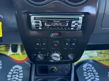 Dacia Duster Benzina 1.6 2011 Manuala