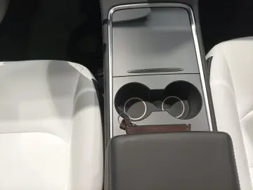 TESLA Model 3 RWD LED Navi Kamera Leder Sitzheiz