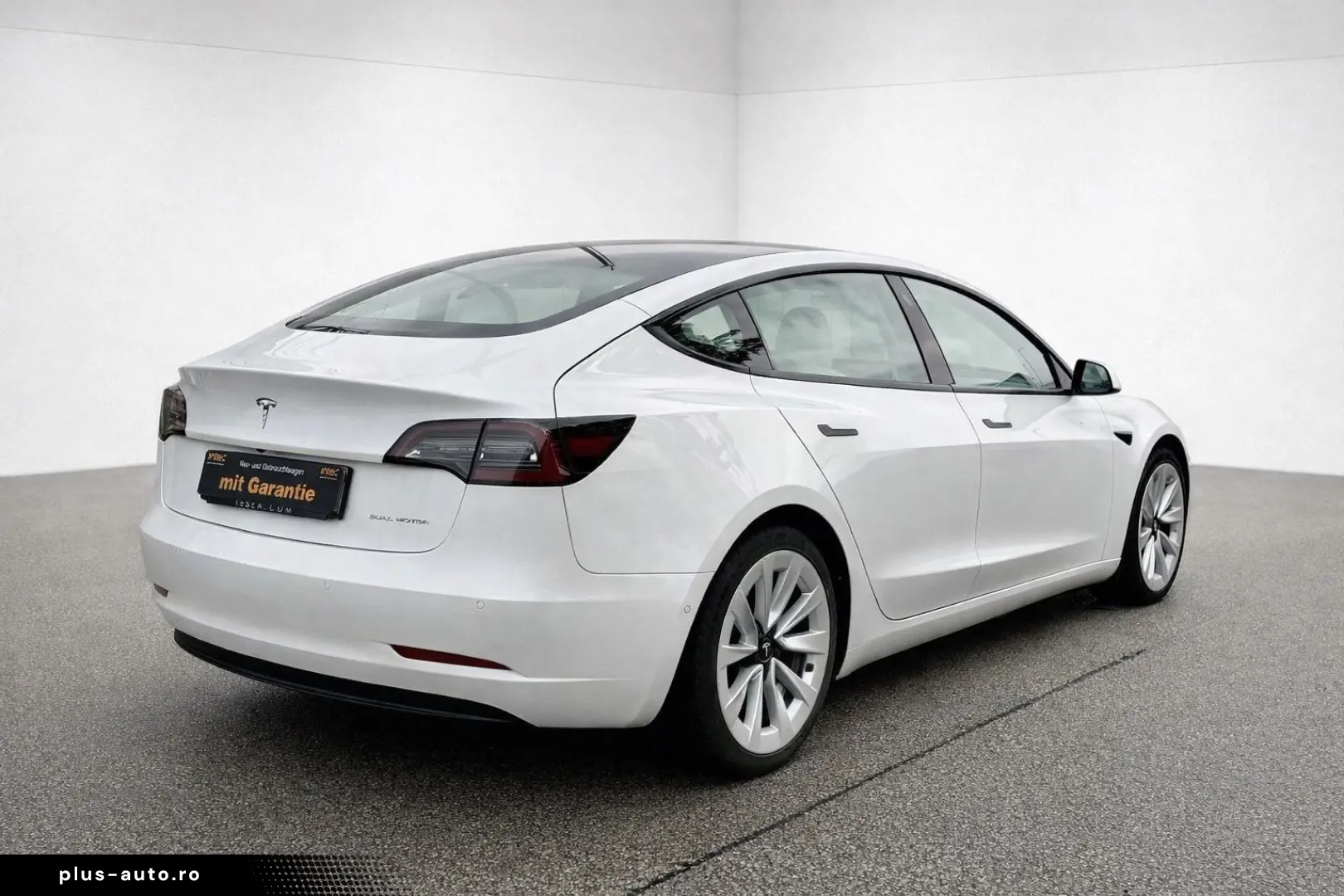 TESLA Model 3 Long Range Dual AWD Weiß Weiß