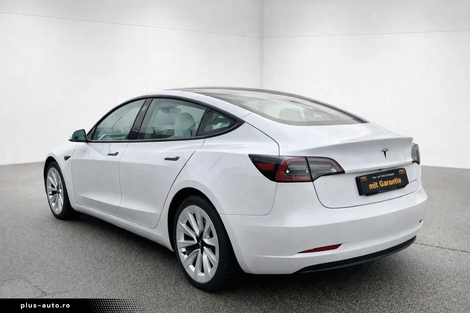 TESLA Model 3 Long Range Dual AWD Weiß Weiß