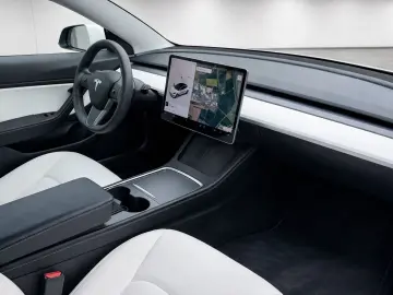 TESLA Model 3 Long Range Dual AWD Weiß Weiß