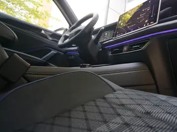 Volkswagen Tayron 2.0 TDI 4MOTION R-Line-Black