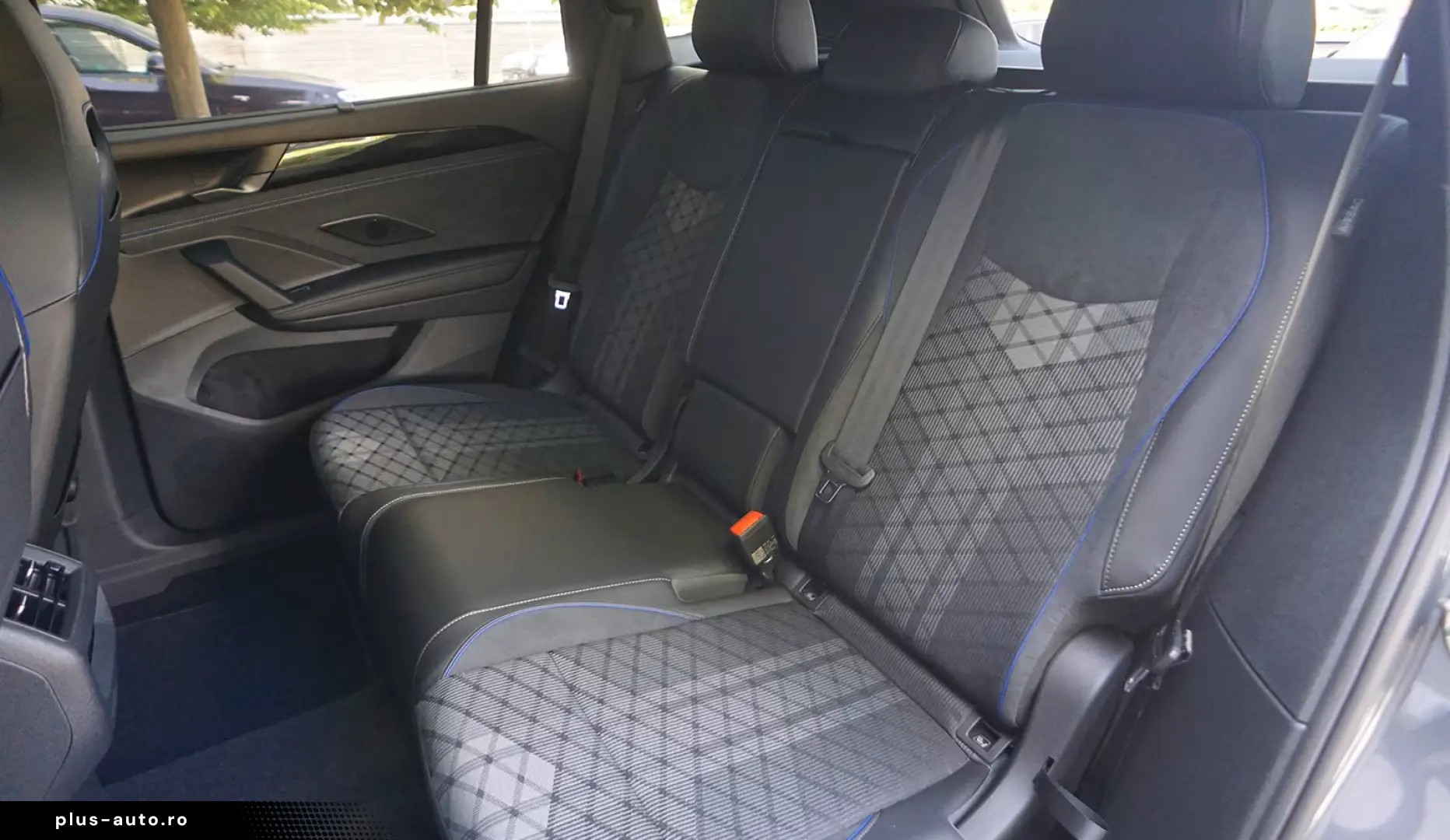 Volkswagen Tayron 2.0 TDI 4MOTION R-Line-Black