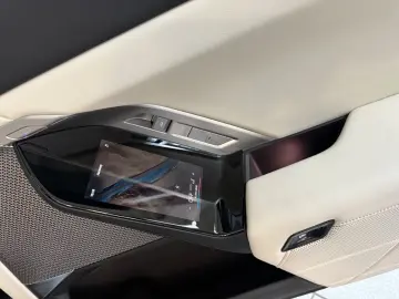 BMW 750e xDrive M Sportpaket Executive Drive Pro