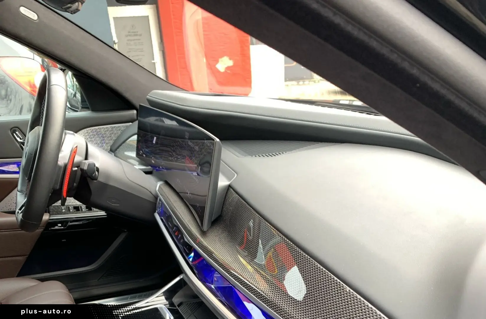 BMW 760 M760e xDrive B&W SKY LOUNGE