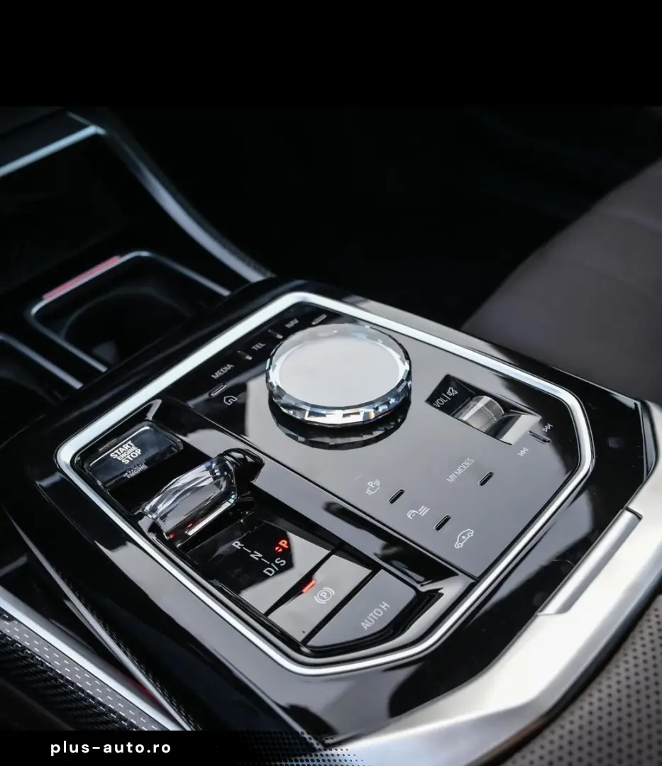 BMW 760 M760e xDrive B&W SKY LOUNGE