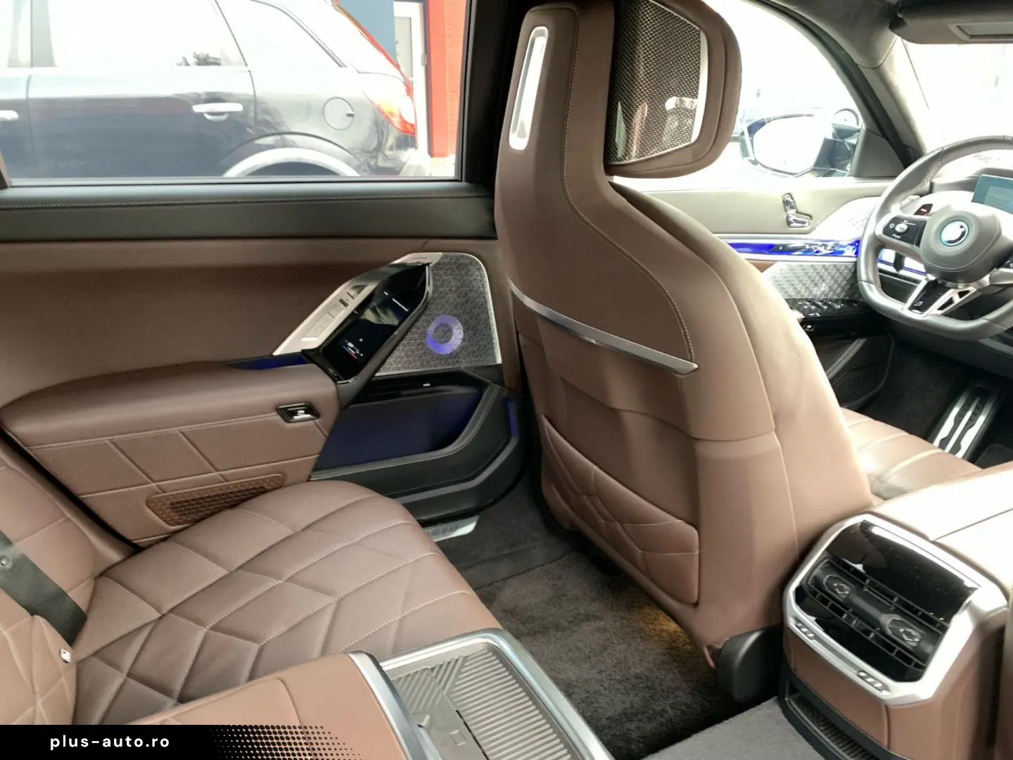 BMW 760 M760e xDrive B&W SKY LOUNGE